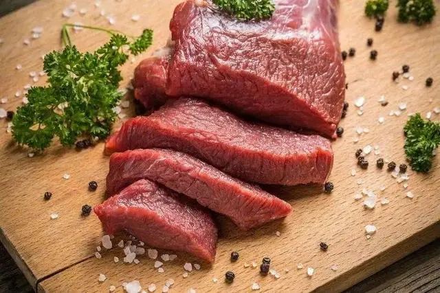 鸡蛋和牛肉，是肿瘤的“发物”？提醒：真正要少吃的是这3物