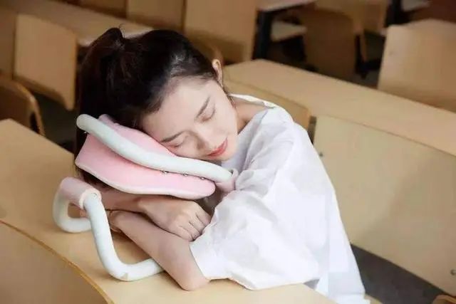 夏季，6种“水果”建议少吃，或易加重体内湿气！少吃1种也不错
