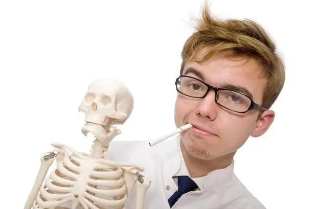 男性一天最多可以抽多少支烟？医生：控制在“这个数”，还可以