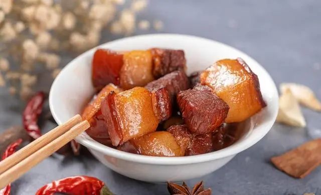 高血糖“忌食榜”公布，白糖排第四，血糖偏高的人，不妨了解下