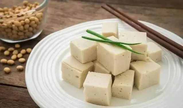 10大“健康食品”公布，鸡蛋入榜，医生建议：为了健康要多吃一点
