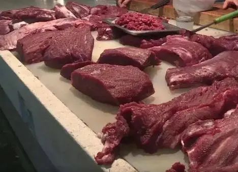 医生提醒：吃牛肉一小时内，尽量别碰5种食物，或会损伤身体健康