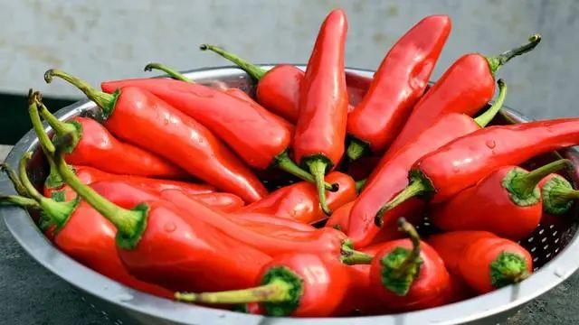 经常吃辣椒，到底是防癌还是致癌？50万人的研究数据告诉你答案