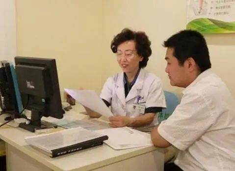 蹲一会儿突然站起来，“眼冒金星”，是低血糖吗？不妨了解一下