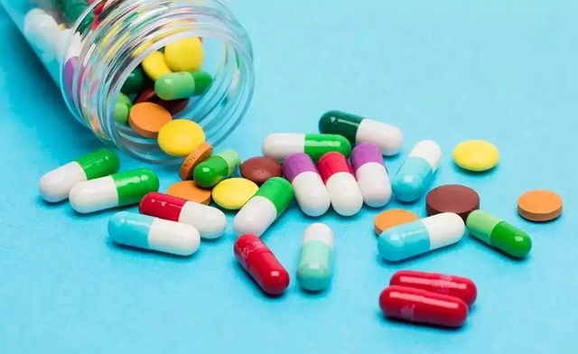 胃病不能吃“馒头”？医生劝告：想要养胃，尽量要避开这4种食物
