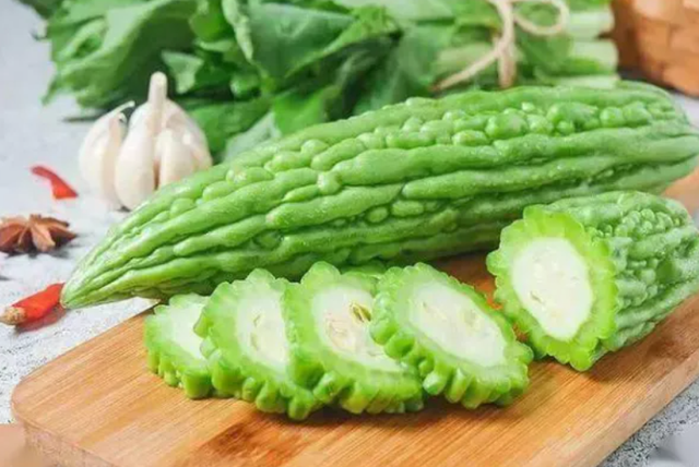 夏天的这几种蔬菜尽量少吃，特别是“第三种”，或对健康不利