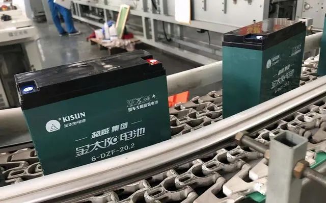 电动车“每天充”和“用尽再充”，哪个更伤车？修车师傅说了实话