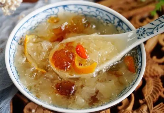 最适合女人吃的7种天然养颜佳品，银耳第四，鸡爪第三，建议了解