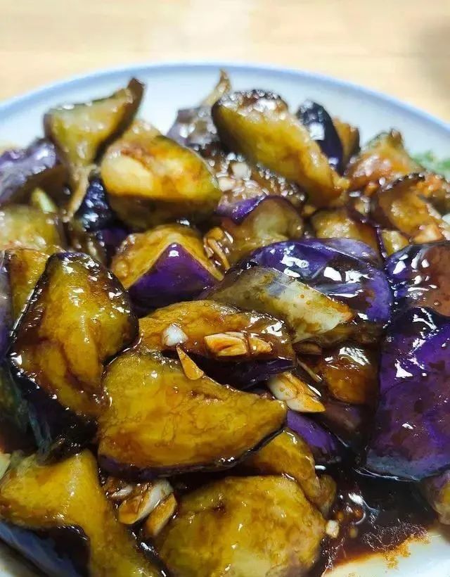 宁可大口吃肉，也要少吃这5道素菜，看似清淡，都是热量“炸弹”