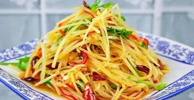 宁可大口吃肉，也要少吃这5道素菜，看似清淡，都是热量“炸弹”