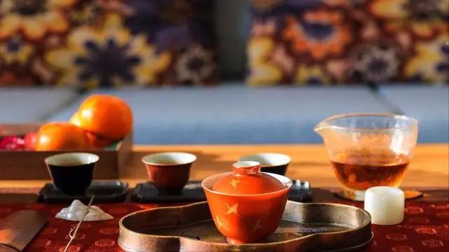 喝茶不利于健康？医生忠告：尽量少碰这3种茶，别不放在心上