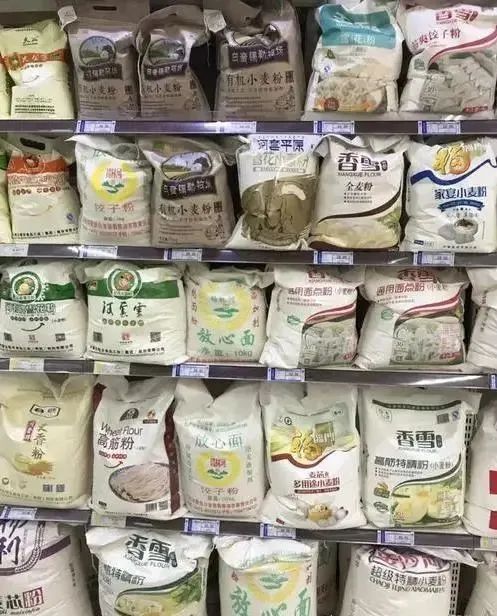 面粉不是越贵越好，内行支招：面袋上找4个“词”，优质又好吃
