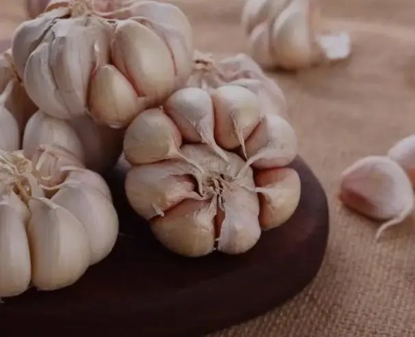 鸡蛋是肺部结节的“发物”吗？医生：若想肺好，少碰4种食物