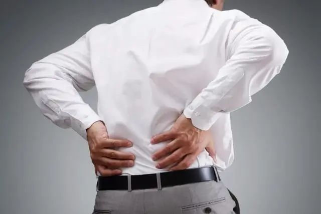 肾衰身体有什么变化？内科医生：若出现这3种情况，要保护肾了