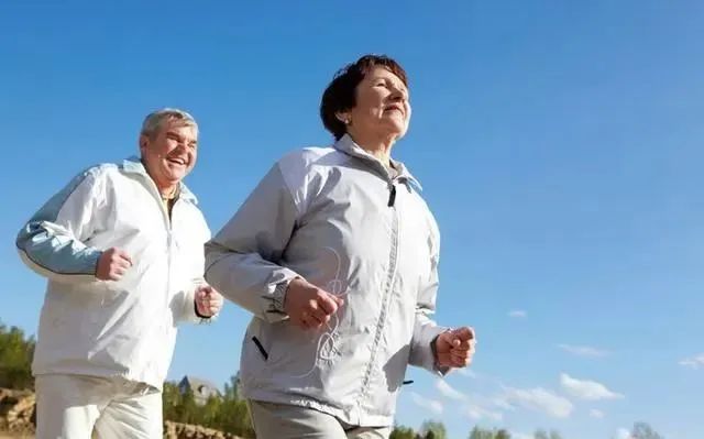 4种运动被称为“长寿运动”，每天选择一种坚持30分钟，健康助寿