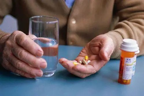 土豆，是高血脂的加速剂吗？医生：不想血脂“飙升”，少碰2素