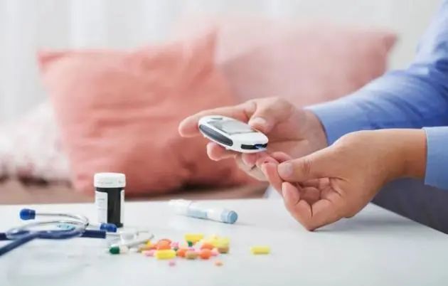 血糖高的人饭后或会出现5种表现，若没有出现或说明血糖稳定