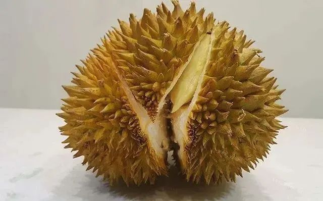 买榴莲就选“母”的，肉多皮薄，牢记4个小技巧，老板都夸你内行