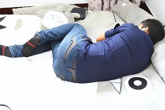 50岁后坚持运动身体健康，有几种运动要避开，不利于健康