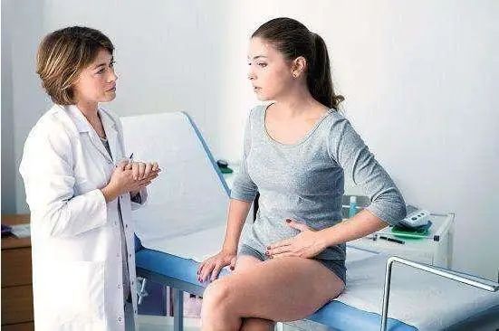 宫颈癌多是“拖”出来的吗？女人身体若有3处异常，建议趁早就医
