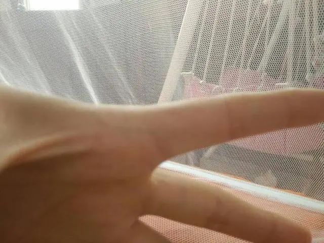 有的人手臂“青筋暴起”，有的人几乎看不到青筋，谁更健康呢？