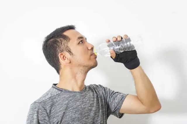 湿气到底是怎么来的？是喝水多导致的？教你4个祛湿妙招