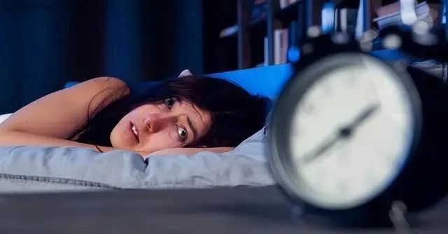 午睡可能影响寿命健康！医生提醒：年过50，午睡“三不要”得牢记