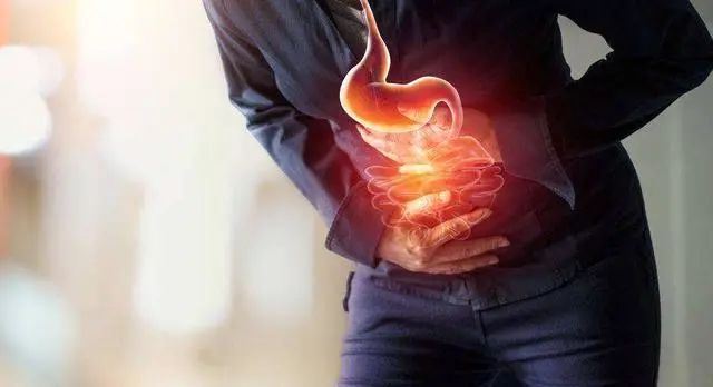 胃病的“发物”或不是辣椒？提醒：真正要少吃的，或是这4种食物