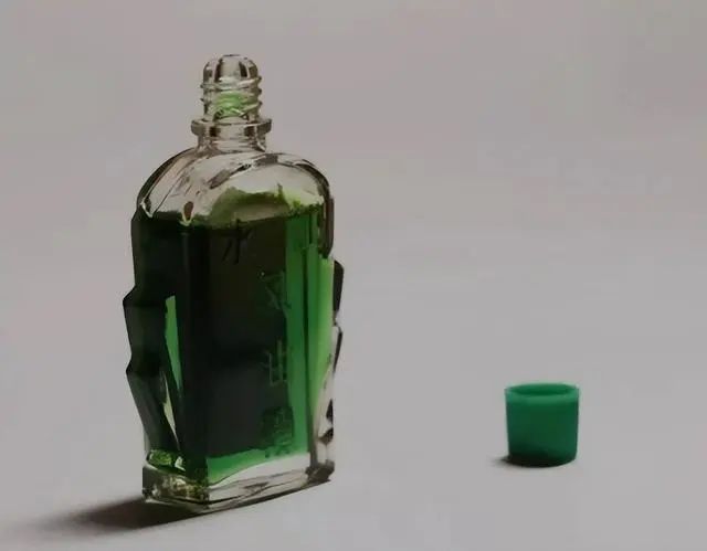 女性睡前，将风油精滴进肚脐内，一段时间后，身体会发生哪些改变