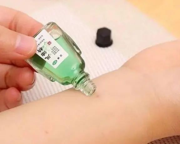 女性睡前，将风油精滴进肚脐内，一段时间后，身体会发生哪些改变