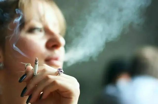 长期吸烟的人，突然把烟戒掉，是好事还是坏事？老烟民了解下
