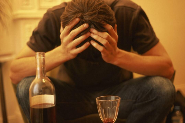 经常喝酒，但不多喝，每次不超过2两，这对身体是好事还是坏事？