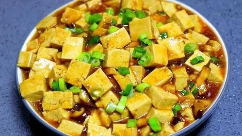 高血脂能吃豆腐吗？医生：6种降脂食物常吃，血脂或会悄悄下降