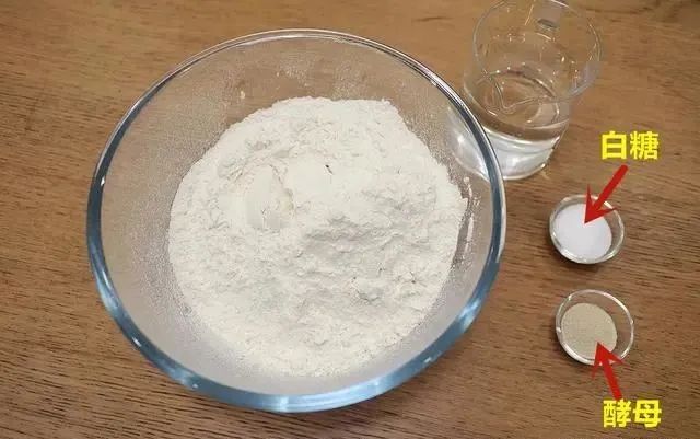 蒸馒头发面，只加酵母是不对的！面案师：牢记5诀窍，馒头白又香