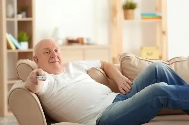 寿命与体重的关系被发现：60岁后，这样的体重或刚好，不妨自查