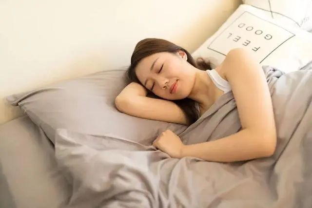 转氨酶高，不能吃西瓜？医生：喝4茶，吃2果，肝或“感激”你