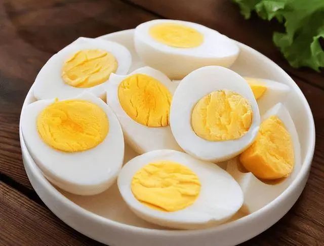 “高胆固醇”食物或被发现，鸡蛋上榜？医生：这几种还是少吃为好