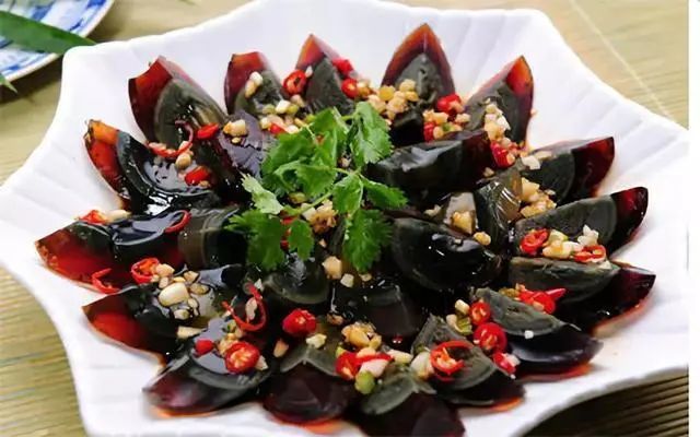 “高胆固醇”食物或被发现，鸡蛋上榜？医生：这几种还是少吃为好