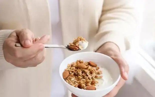 提示：这种蔬菜或会导致骨密度下降，中老年人应少吃