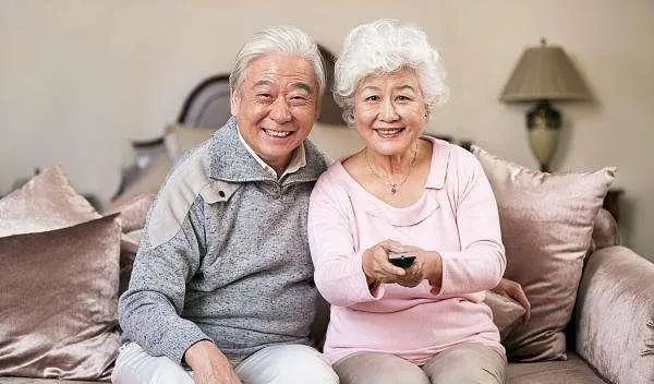 新的老年人标准或已公布，并非70岁？达到标准的，可别不服老哦