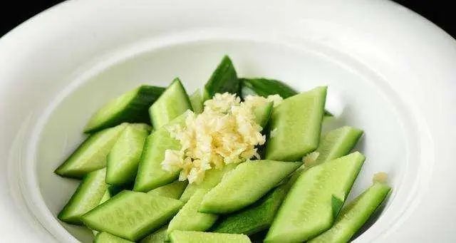 避免和黄瓜一起吃的蔬菜？大家应该留意一下，别不当回事