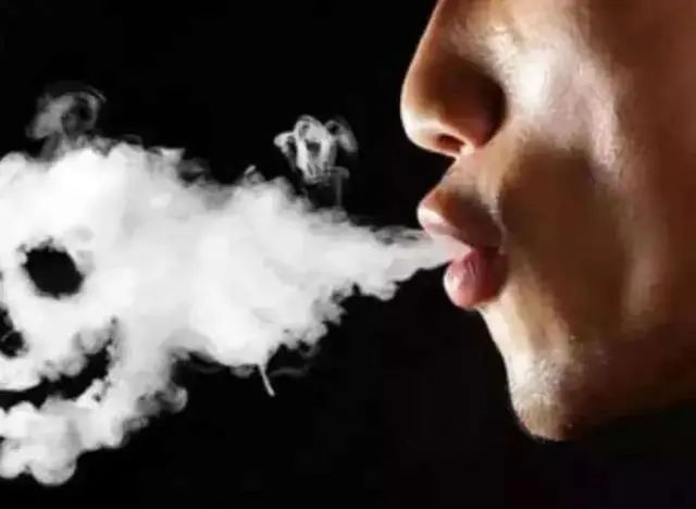 长期吸烟的人，突然把烟戒掉，到底是好是坏？听听医生怎么说