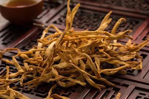 癌症人数逐渐增多？转告父母：7种自带“毒素”的蔬菜，务必焯水