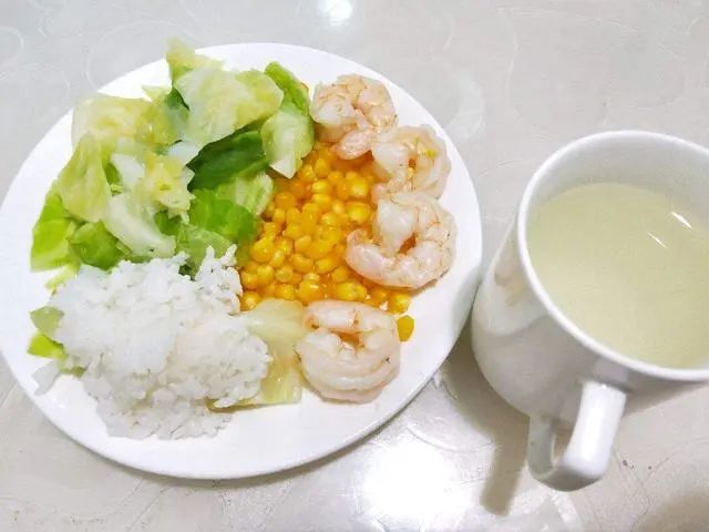 饮食与癌症有关吗？远离癌细胞，尽量少吃这4种早餐，鸡蛋没上榜