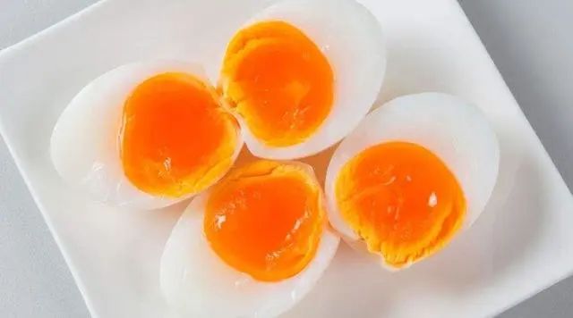饮食与癌症有关吗？远离癌细胞，尽量少吃这4种早餐，鸡蛋没上榜