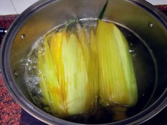 经常吃玉米，有哪些好处呢？但是玉米的6点禁忌要知道哦，别忽视