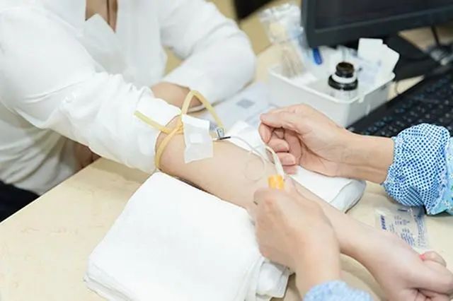血压、血脂、血糖与尿酸，分别“高”到什么程度，才需要吃药？