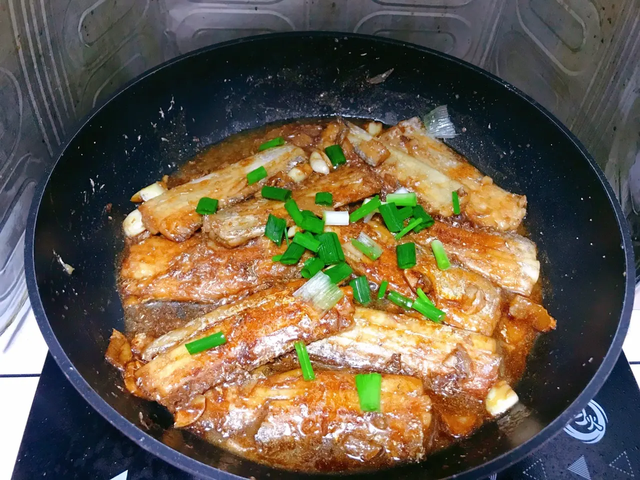 高血脂不能吃豆腐？医生：3种降脂食物常吃，血脂“偷偷”下降