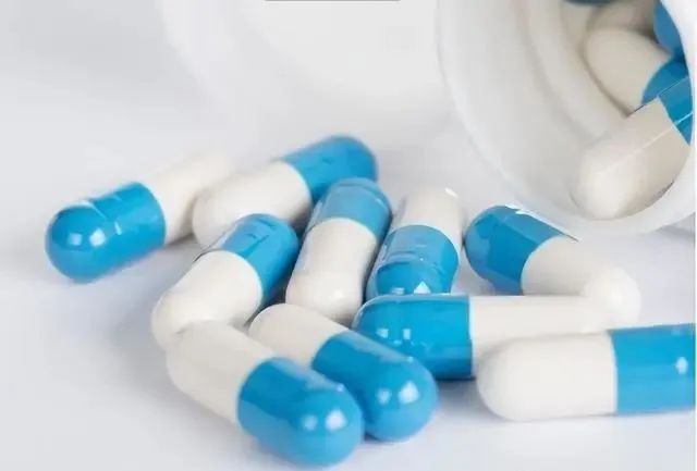 多散步对血管好？医生建议：50岁之后，坚持做这2件事或比运动好