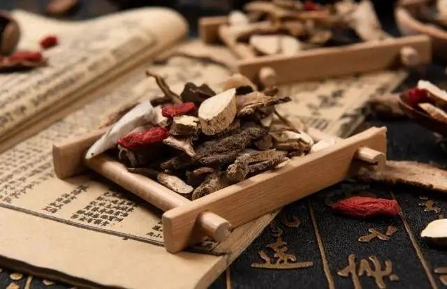 三种中药，不仅有毒还会致癌，已被国家药典禁用，别再无知犯错